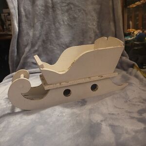 White Wooden Sleigh Decor